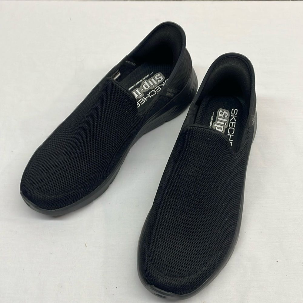 Skechers Like New slip-ins Air-Cooled Memory Foam Go Walk Flex Size 9.5